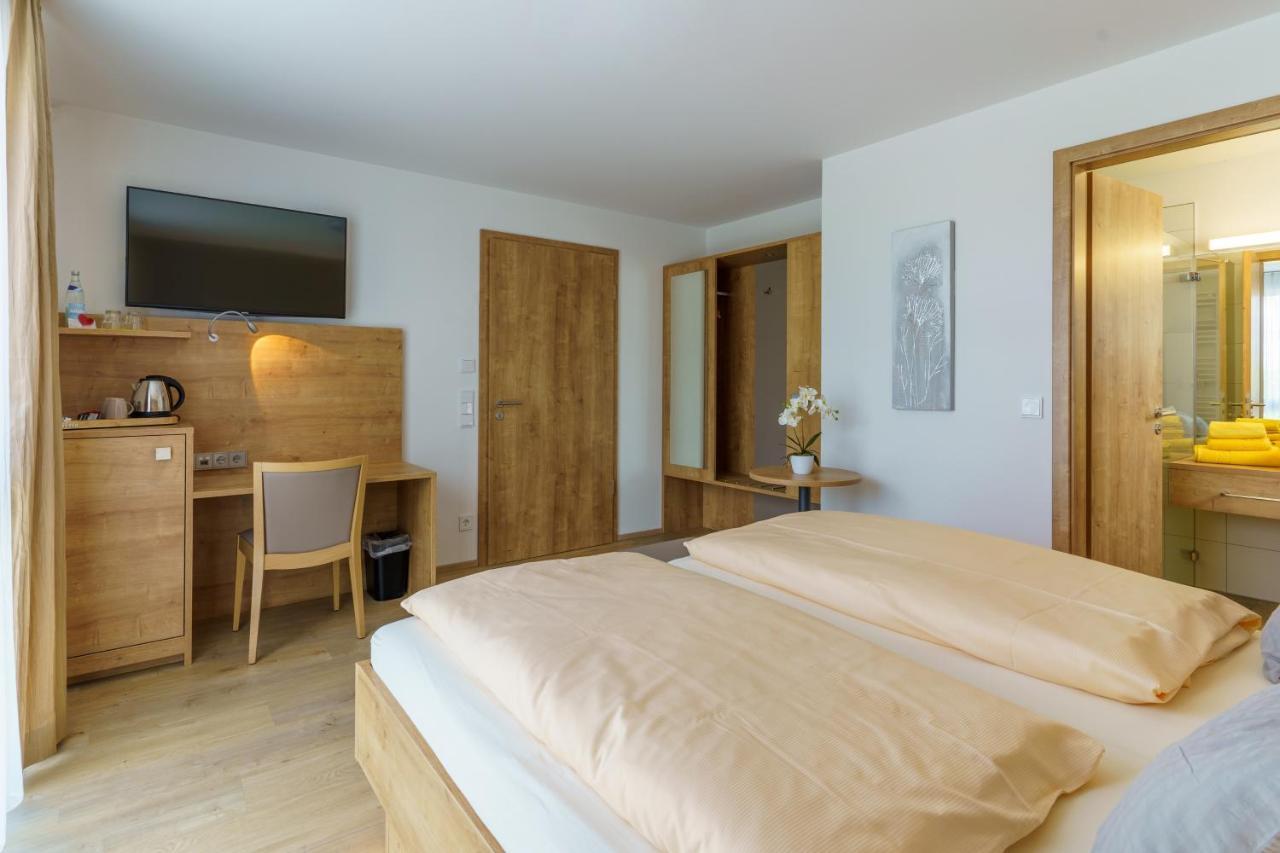 Hotel Rosenstein Heubach  Exteriör bild