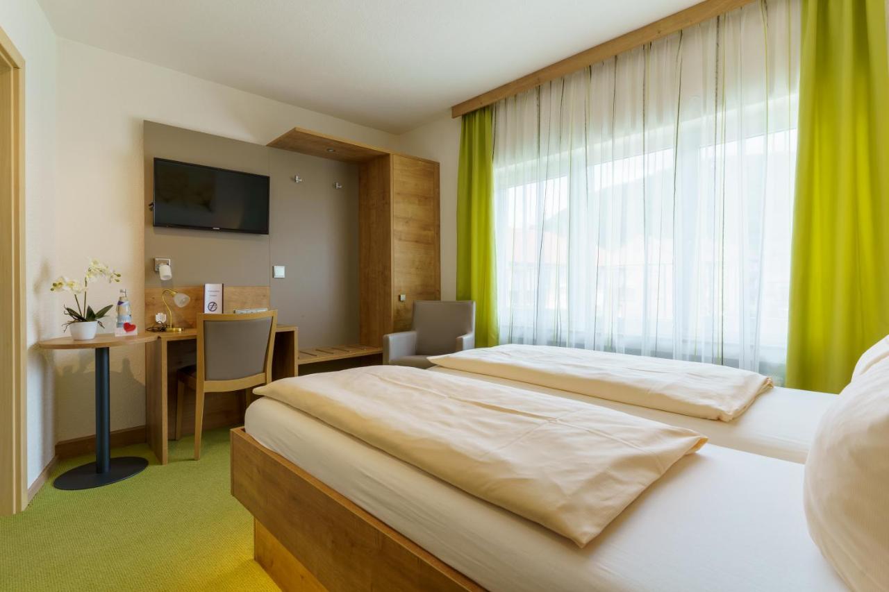 Hotel Rosenstein Heubach  Exteriör bild
