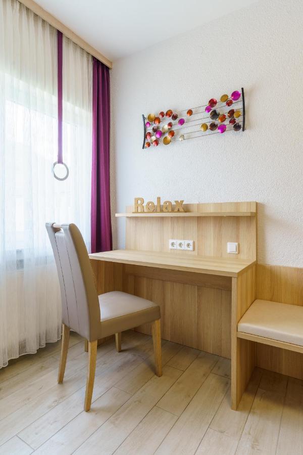 Hotel Rosenstein Heubach  Exteriör bild